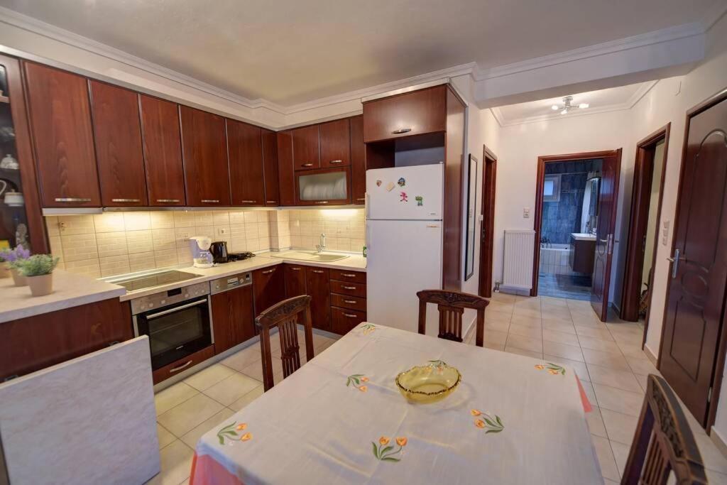 Zoe's Apartments Nea Iraklitsa Buitenkant foto